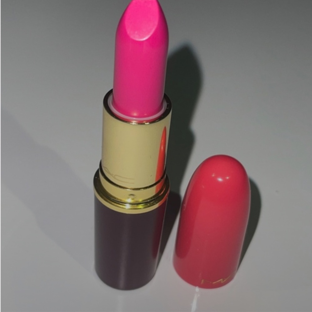2 Mac Lipsticks